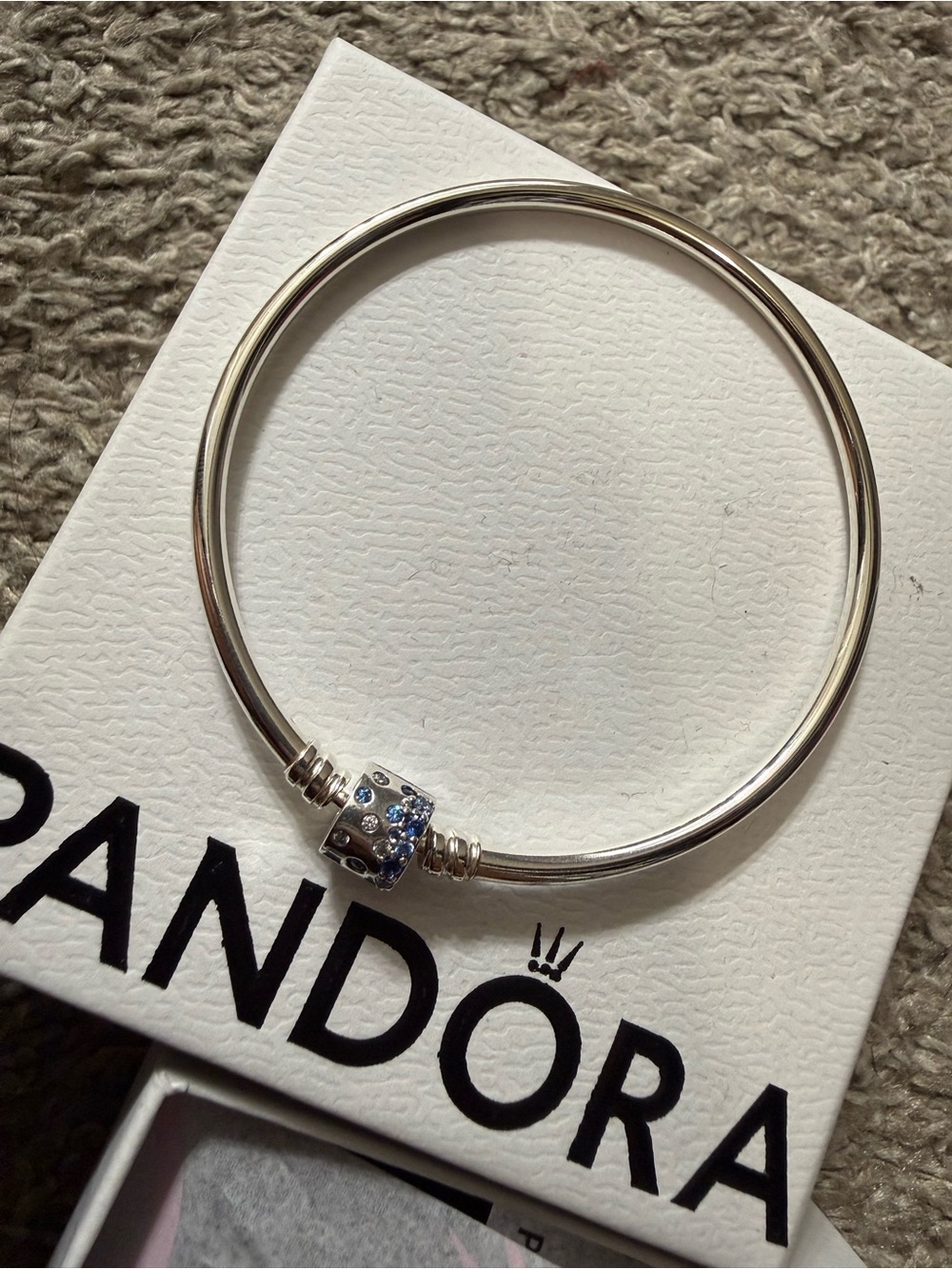 Pandora sparkling barrel clasp bracelet - Picture 3 of 6